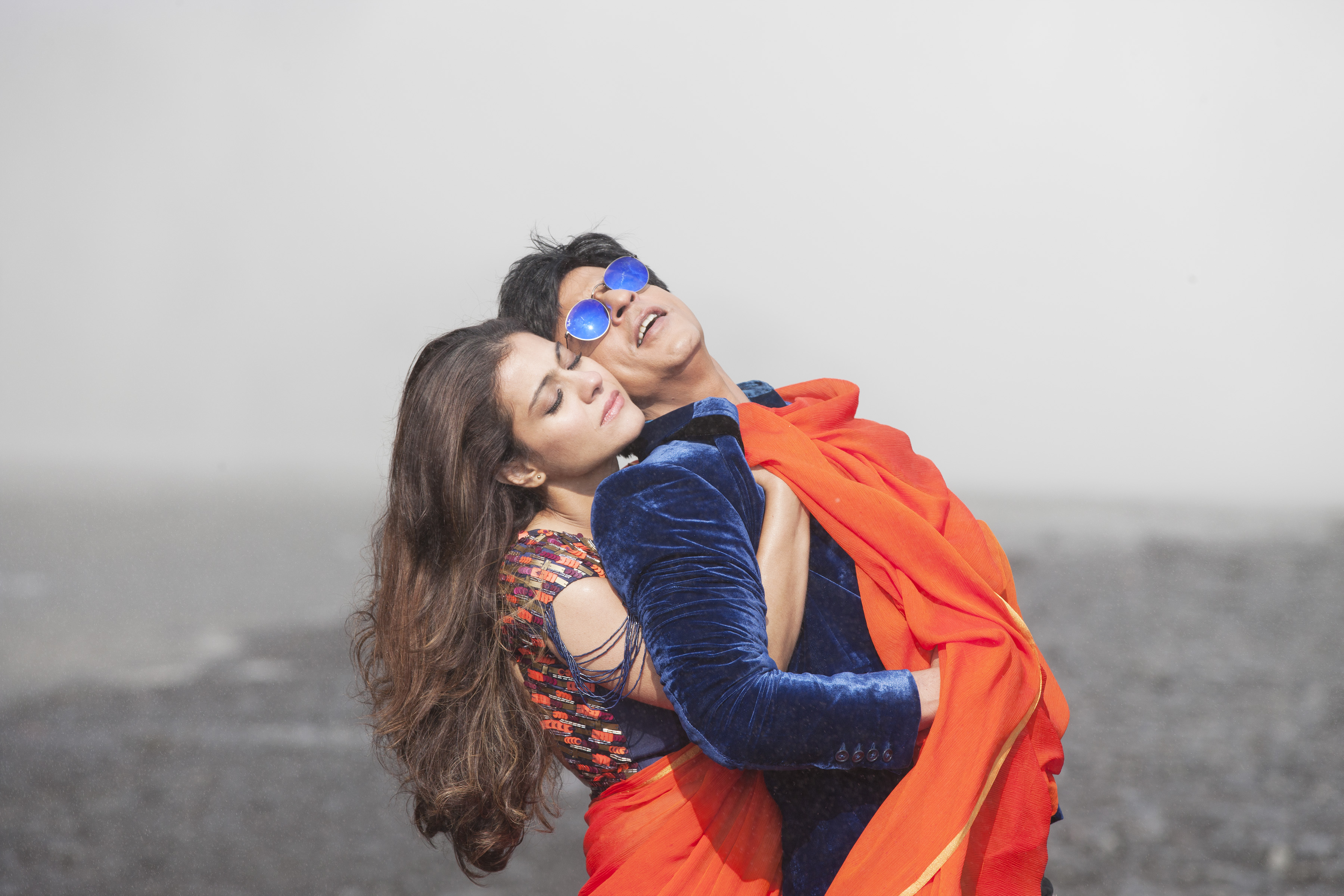 Feel the love with Gerua Dilwale Ishtyle Wednesday, 18th November 2015