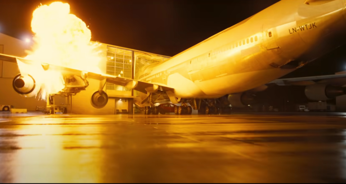 TENET: Christopher Nolan Blows A Real Boeing 747 Instead Of Using VFX