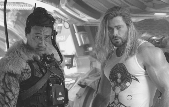 THOR LOVE & THUNDER-Taika Waititi & Chris Hemsworth Wrap Up The Marvel Movie